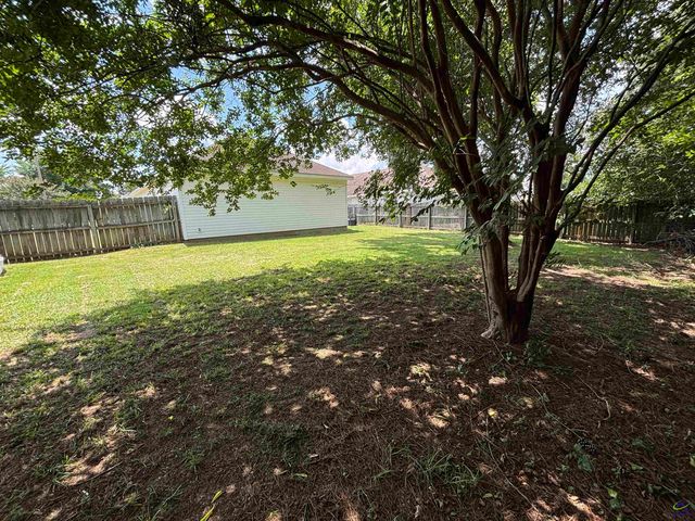 126 Kentshire Lane, Bonaire, GA 31005