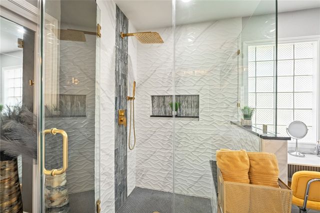 7425 Bourget Dr, Corpus Christi, TX 78413