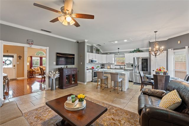 7425 Bourget Dr, Corpus Christi, TX 78413