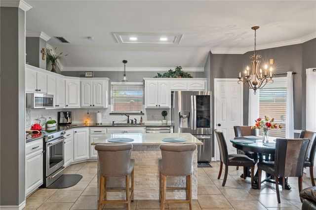 7425 Bourget Dr, Corpus Christi, TX 78413