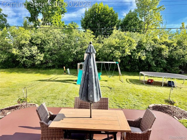 30680 Nelson Circle, Westland, MI 48186