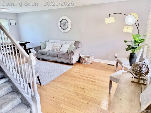 30680 Nelson Circle, Westland, MI 48186