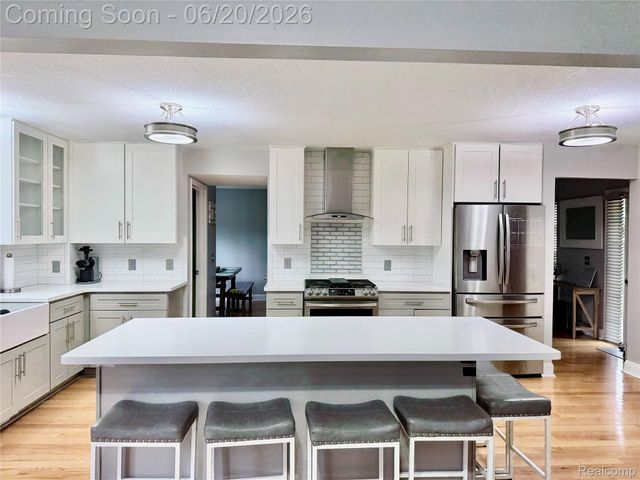 30680 Nelson Circle, Westland, MI 48186