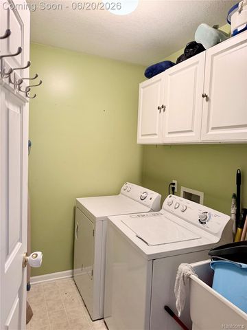 30680 Nelson Circle, Westland, MI 48186