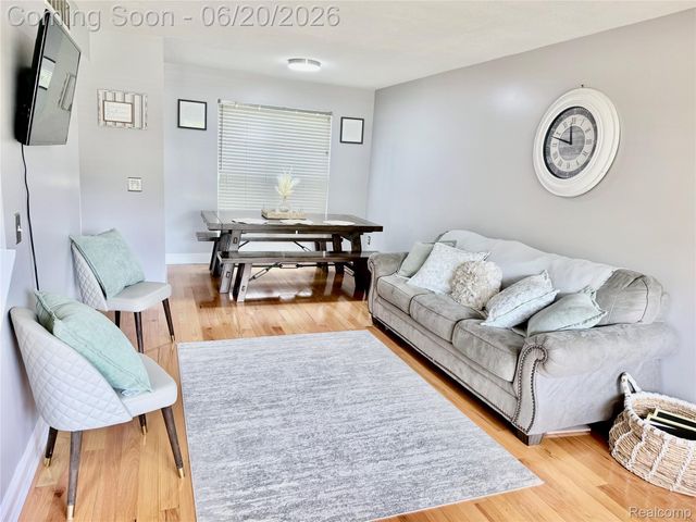 30680 Nelson Circle, Westland, MI 48186
