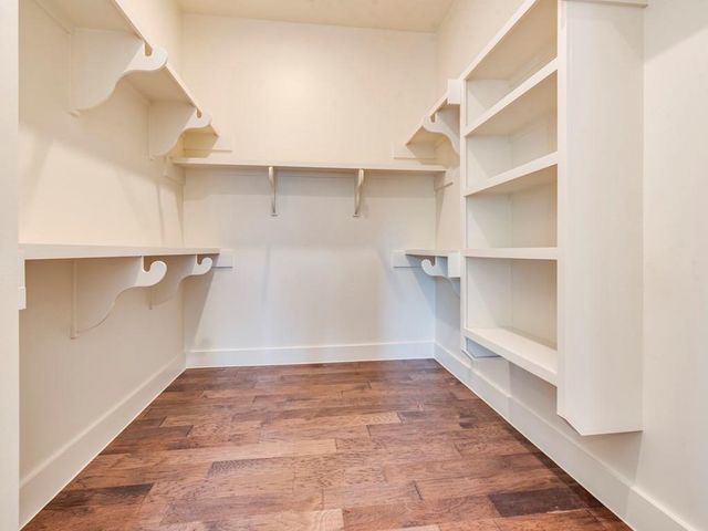 6412 Carson RDG B, Austin, TX 78741