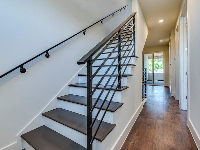 6412 Carson RDG B, Austin, TX 78741