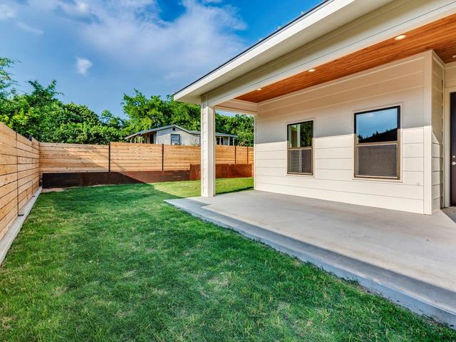 6412 Carson RDG B, Austin, TX 78741