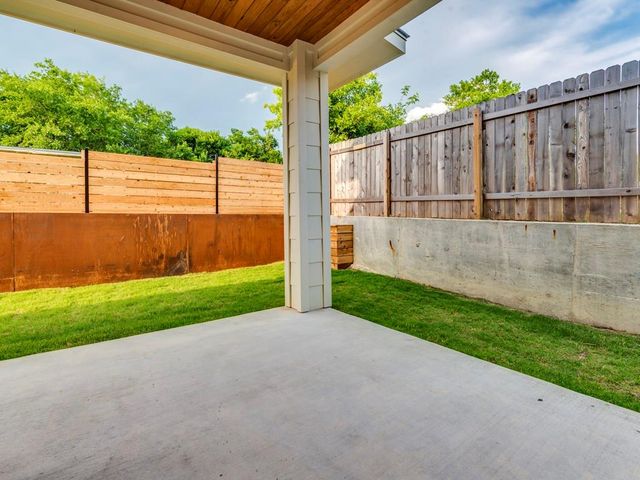 6412 Carson RDG B, Austin, TX 78741