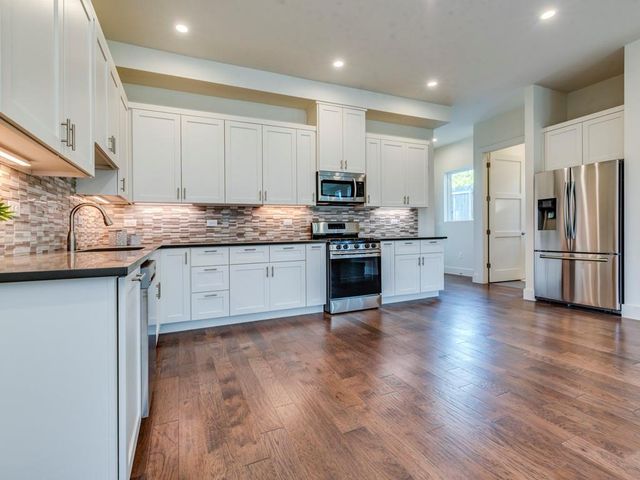 6412 Carson RDG B, Austin, TX 78741