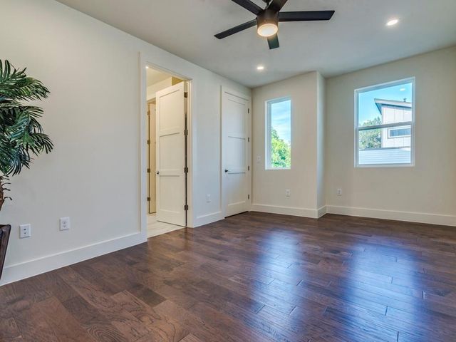 6412 Carson RDG B, Austin, TX 78741