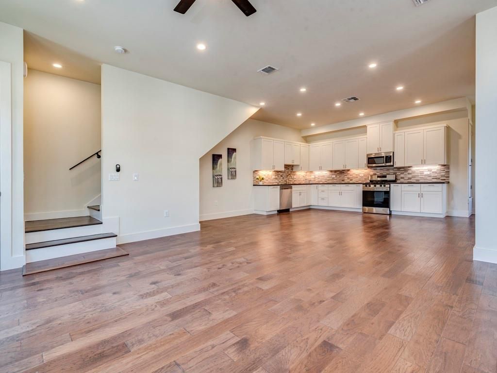 6412 Carson RDG B, Austin, TX 78741