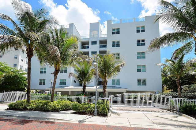 650 GOLDEN GATE POINT 602, Sarasota, FL 34236