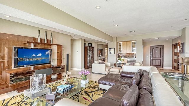 650 GOLDEN GATE POINT 602, Sarasota, FL 34236
