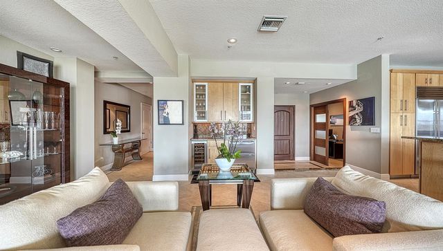 650 GOLDEN GATE POINT 602, Sarasota, FL 34236
