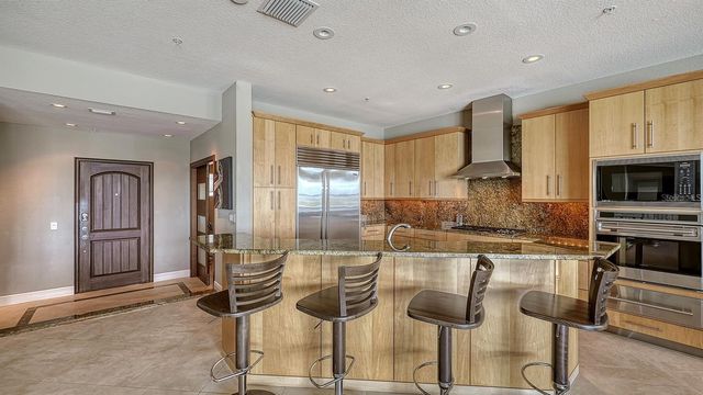 650 GOLDEN GATE POINT 602, Sarasota, FL 34236