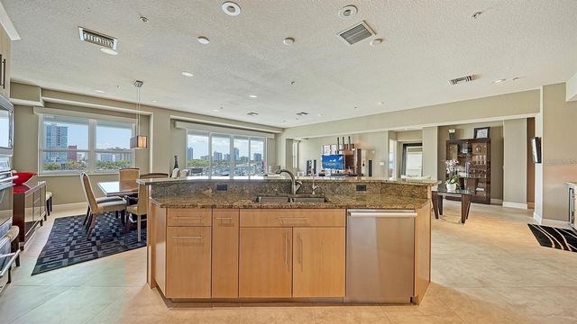 650 GOLDEN GATE POINT 602, Sarasota, FL 34236