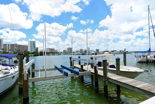 650 GOLDEN GATE POINT 602, Sarasota, FL 34236