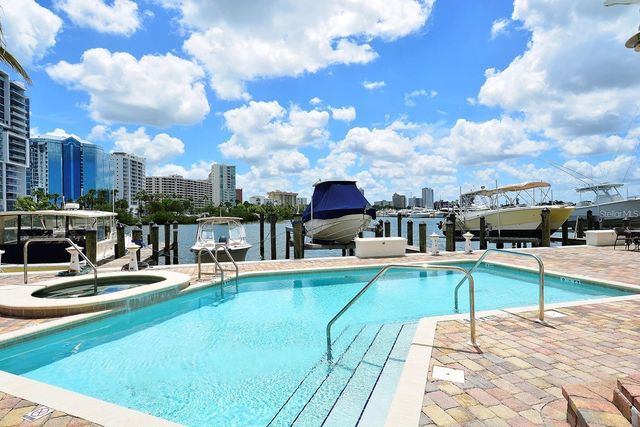 650 GOLDEN GATE POINT 602, Sarasota, FL 34236