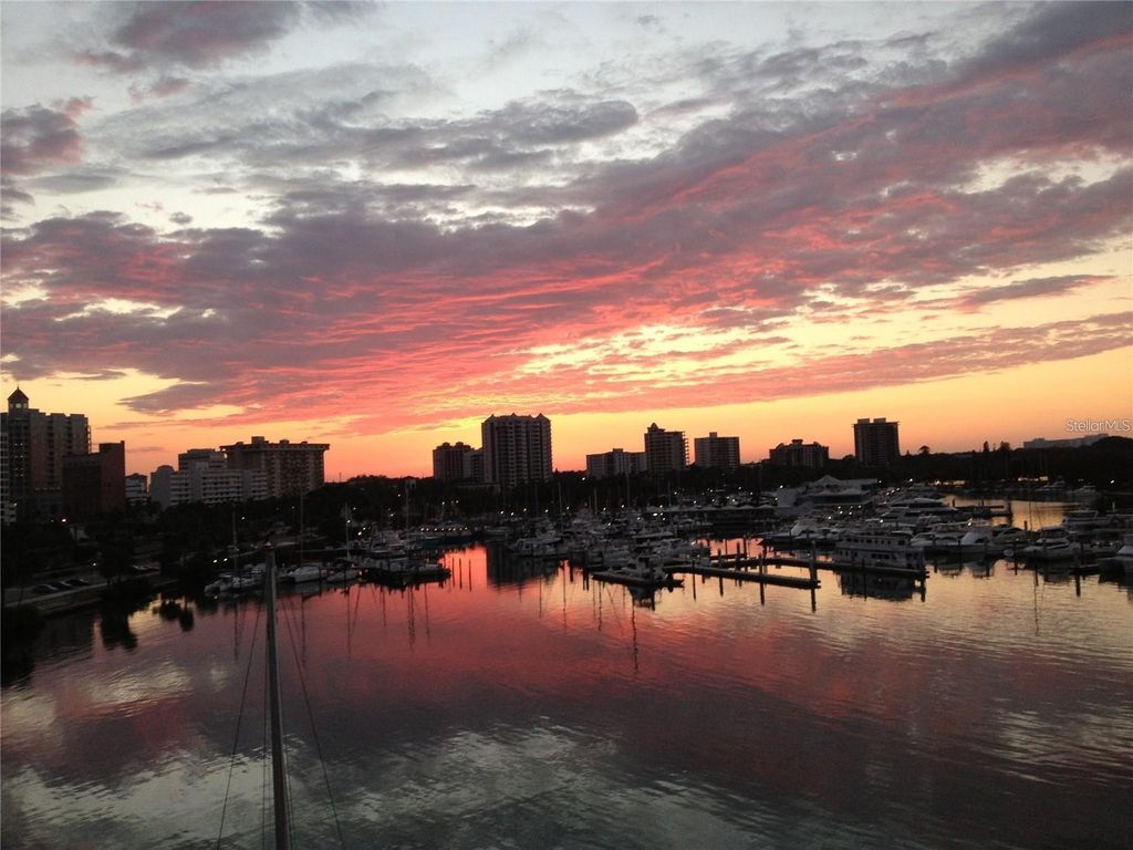 650 GOLDEN GATE POINT 602, Sarasota, FL 34236