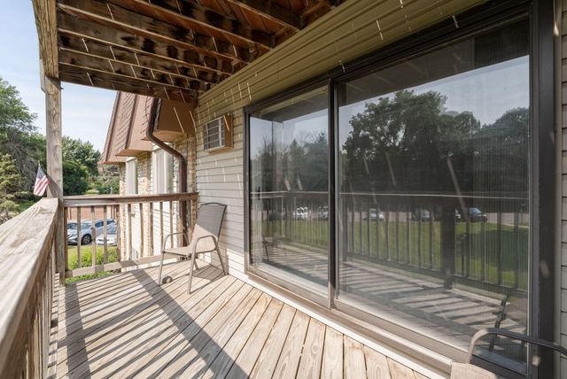 2007 E 122nd Street B15, Burnsville, MN 55337