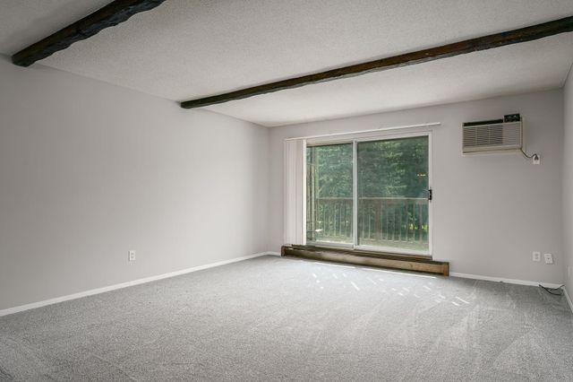 2007 E 122nd Street B15, Burnsville, MN 55337