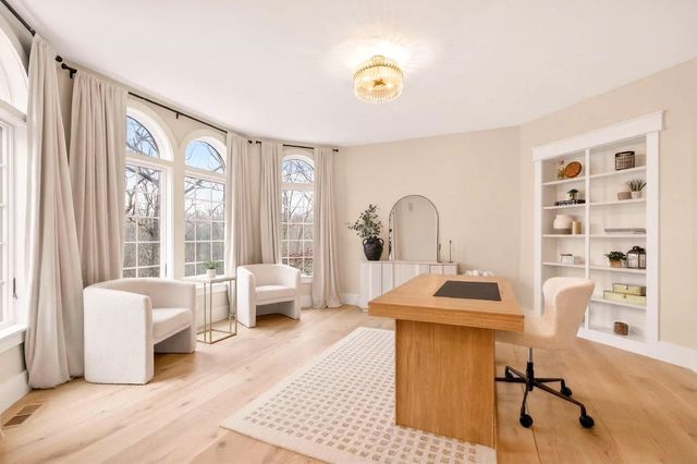 9 Floral Street, Windham, NH 03087