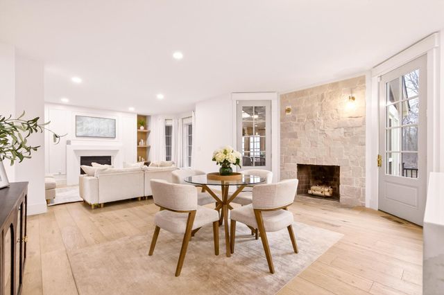 9 Floral Street, Windham, NH 03087