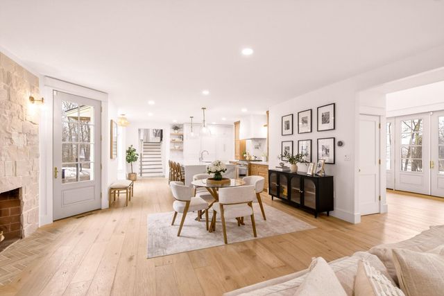 9 Floral Street, Windham, NH 03087