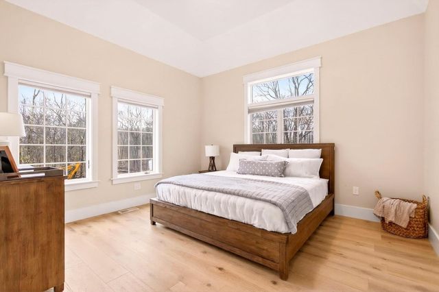 9 Floral Street, Windham, NH 03087