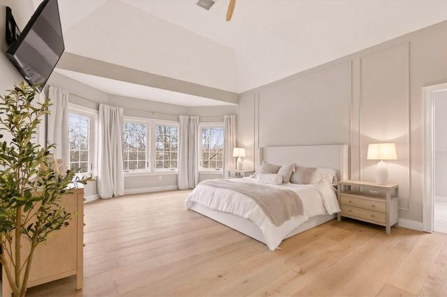 9 Floral Street, Windham, NH 03087