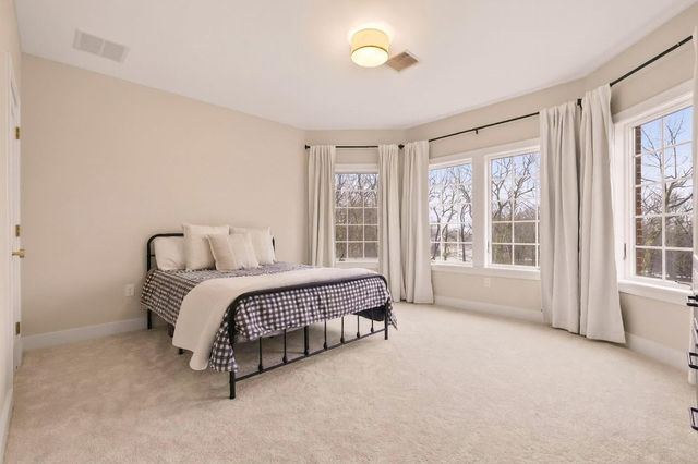 9 Floral Street, Windham, NH 03087