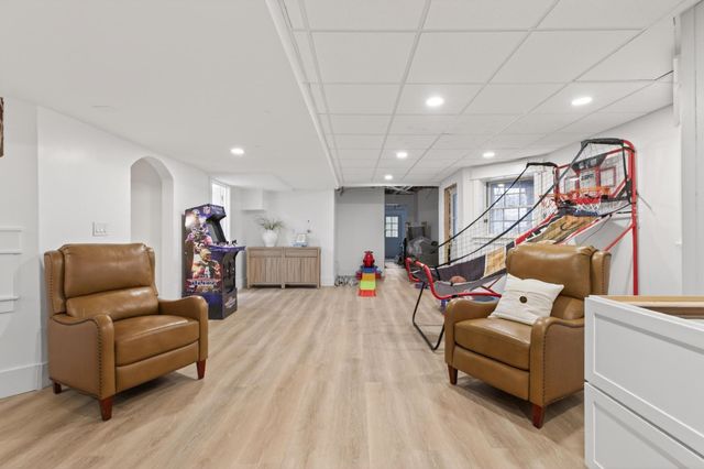 9 Floral Street, Windham, NH 03087