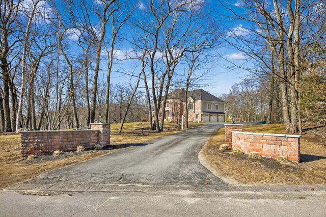 9 Floral Street, Windham, NH 03087