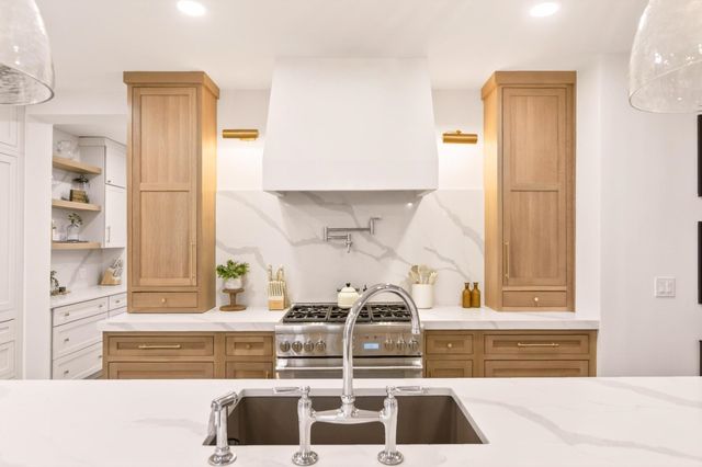 9 Floral Street, Windham, NH 03087