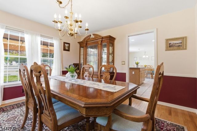 8 Sunshine Dr, Alexandria Twp., NJ 08867