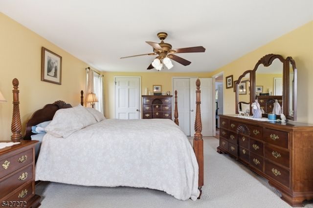 8 Sunshine Dr, Alexandria Twp., NJ 08867