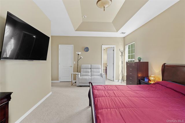 131 Constantine Way, Mount Sinai, NY 11766