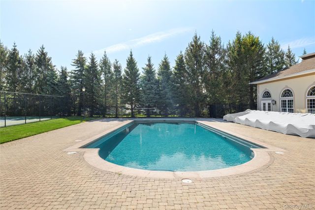131 Constantine Way, Mount Sinai, NY 11766