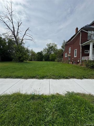 5837 Iroquois Street, Detroit, MI 48213