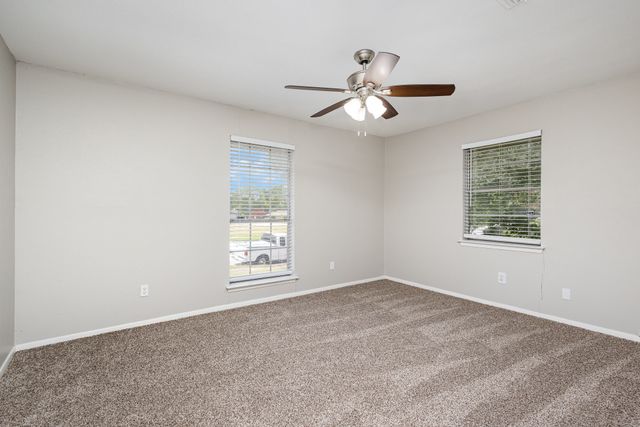 712 Springhill Drive, Hurst, TX 76054