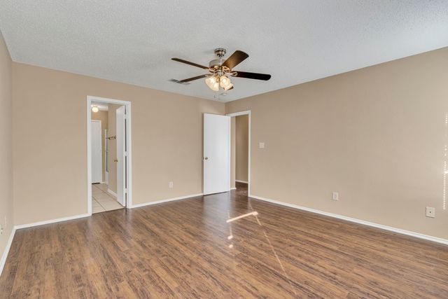 2920 Newport Avenue, Denton, TX 76209