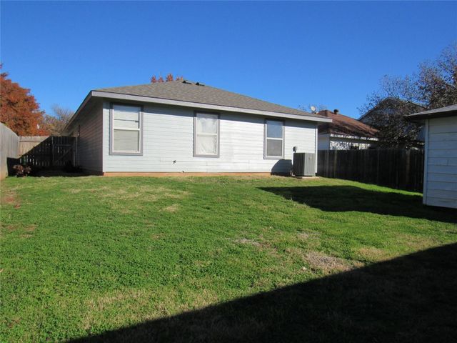 2920 Newport Avenue, Denton, TX 76209