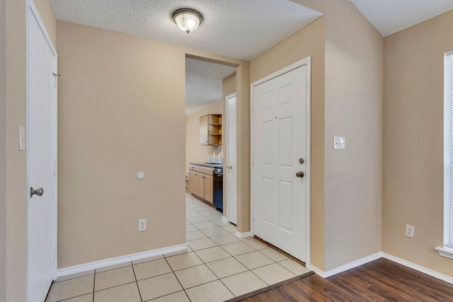 2920 Newport Avenue, Denton, TX 76209