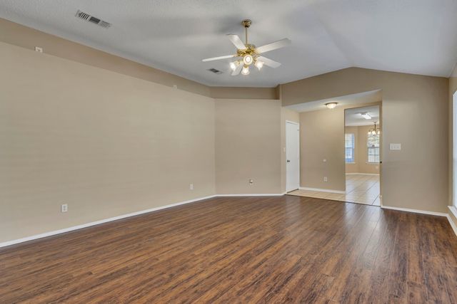 2920 Newport Avenue, Denton, TX 76209