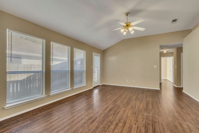 2920 Newport Avenue, Denton, TX 76209