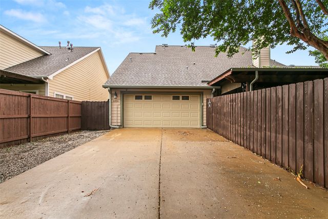 8516 Hudson Street, North Richland Hills, TX 76180