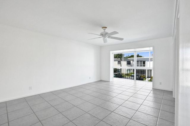 6469 BAY CLUB Drive 3, Fort Lauderdale, FL 33308