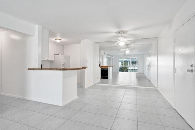 6469 BAY CLUB Drive 3, Fort Lauderdale, FL 33308