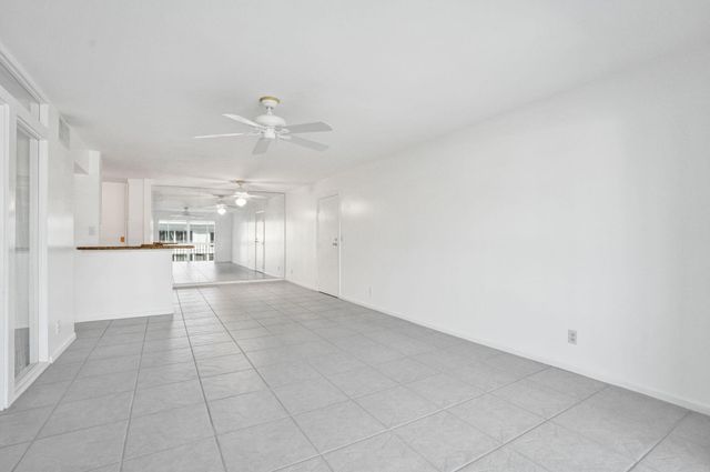 6469 BAY CLUB Drive 3, Fort Lauderdale, FL 33308